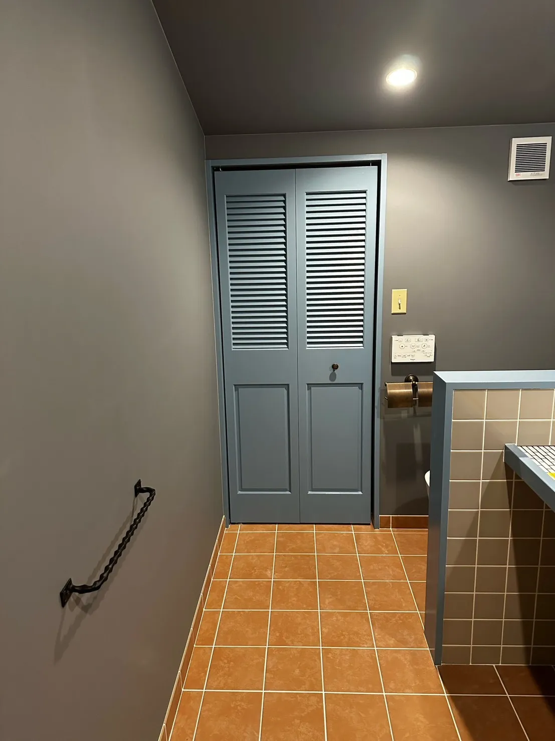 サーフテイストのサニタリールーム